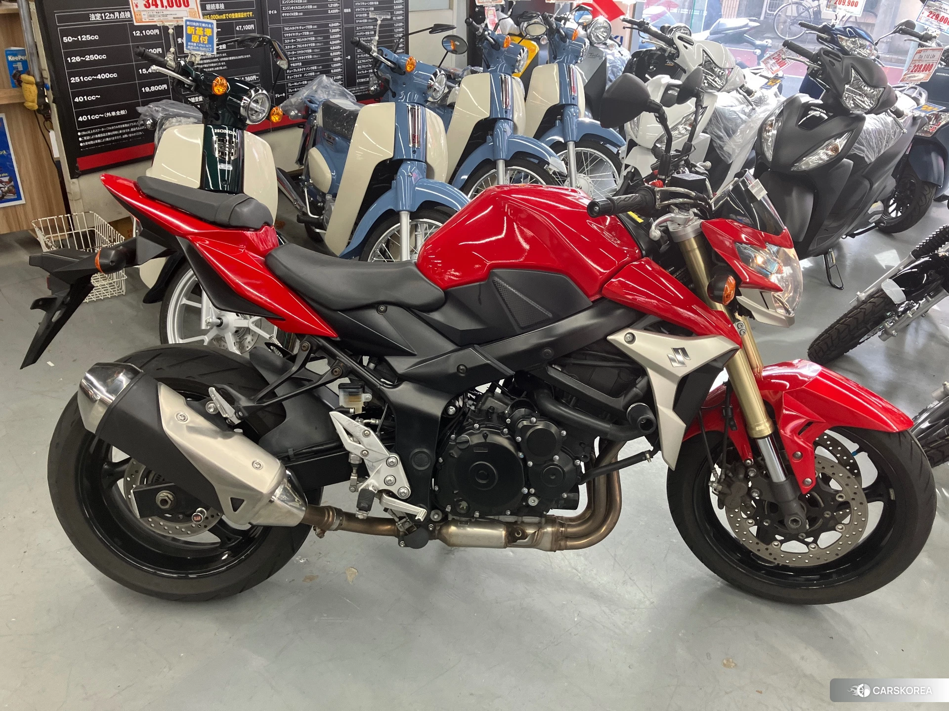 Проданный Suzuki GSR750 id 4183788 из Японии