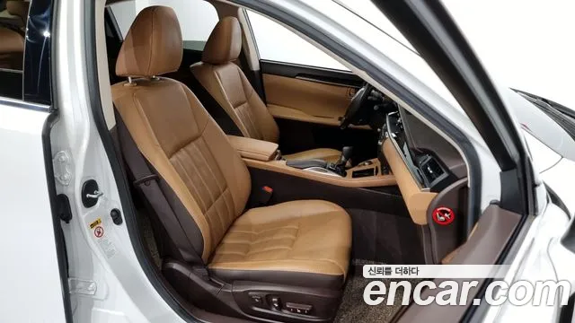 Lexus New ES300h id 2676249 из Кореи 12