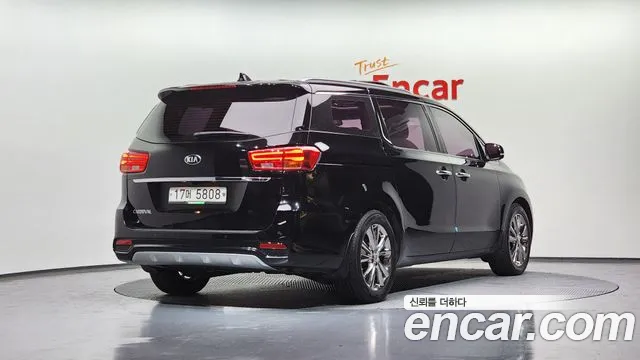 Kia The New Carnival id 2764949 из Кореи 12