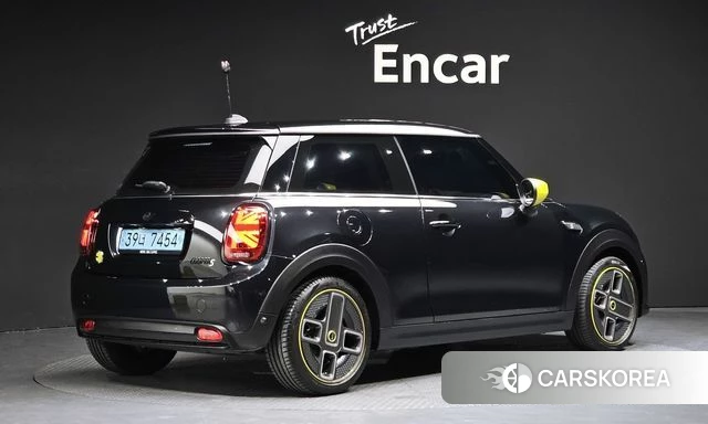 Mini Cooper Electric id 4517267 из Кореи 12