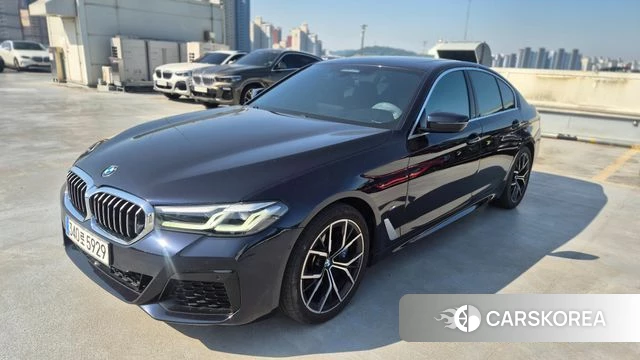 BMW 5 Series (G30) 2022 Черный из Кореи, фото 2