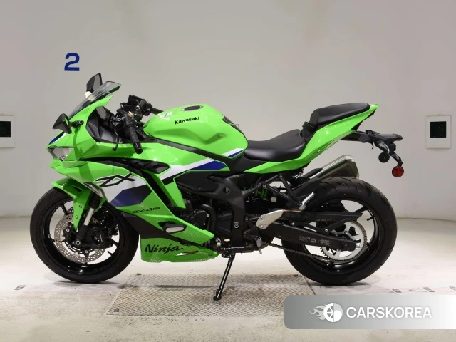 Kawasaki ZX-4RR 2026 из Японии