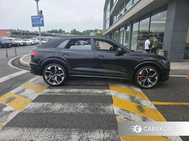 Audi RSQ8 (4M) 2021 Черный из Кореи, фото 2