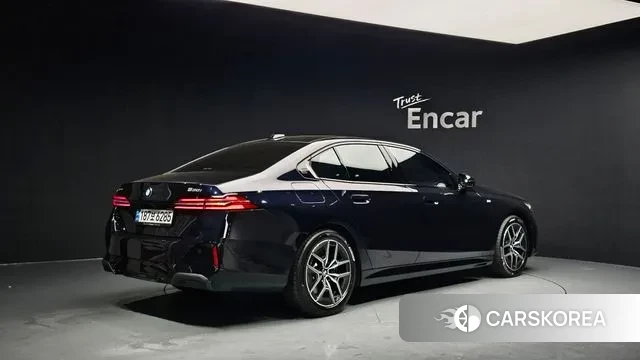 BMW 5 Series (G60) id 3512080 из Кореи 12