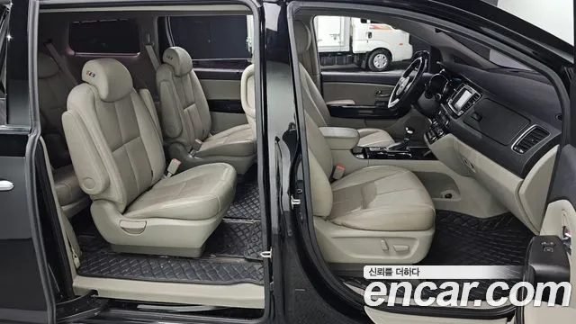 Kia The New Carnival id 2585972 из Кореи 12