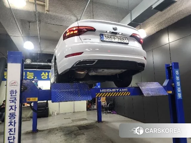 Volkswagen 7th Generation of Jetta 2021 Белый из Кореи, фото 2