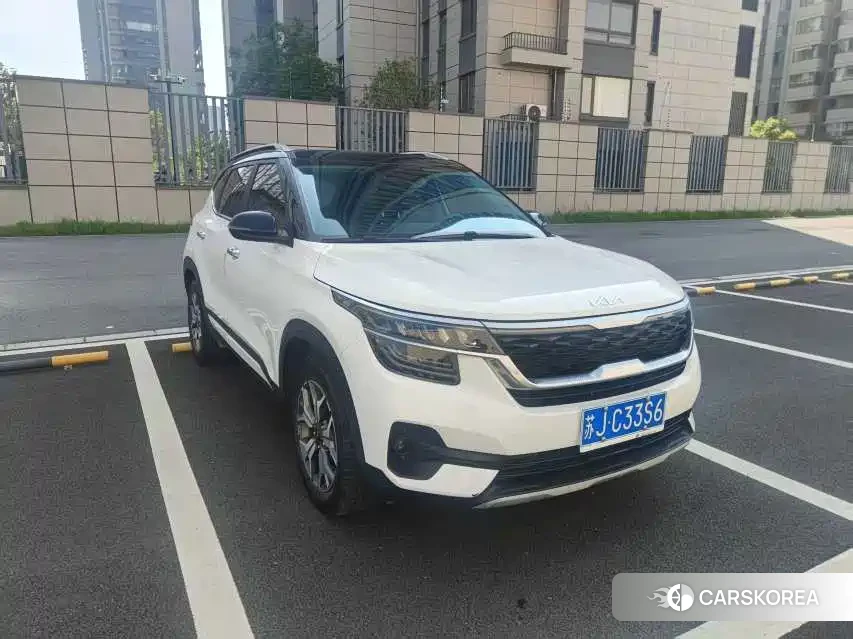 Kia KX3 2022 Белый из Китая, фото 2