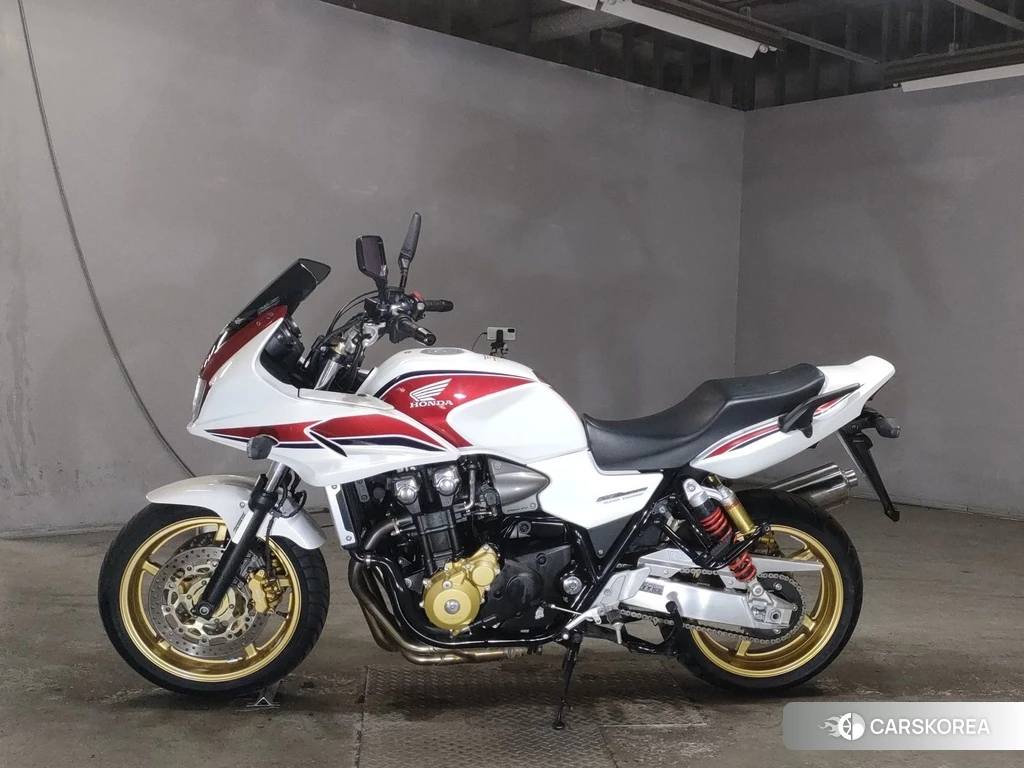 Проданный Honda CB1300ST 2012 из Японии, фото 2