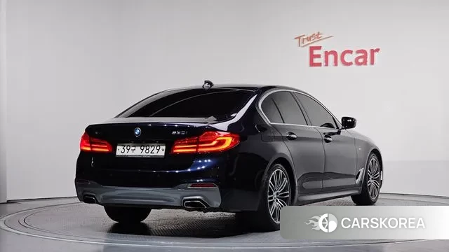 BMW 5 Series (G30) id 3526324 из Кореи 12