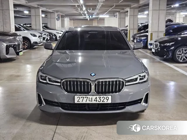 BMW 5 Series (G30) 2020 Серебристо-серый из Кореи, фото 2