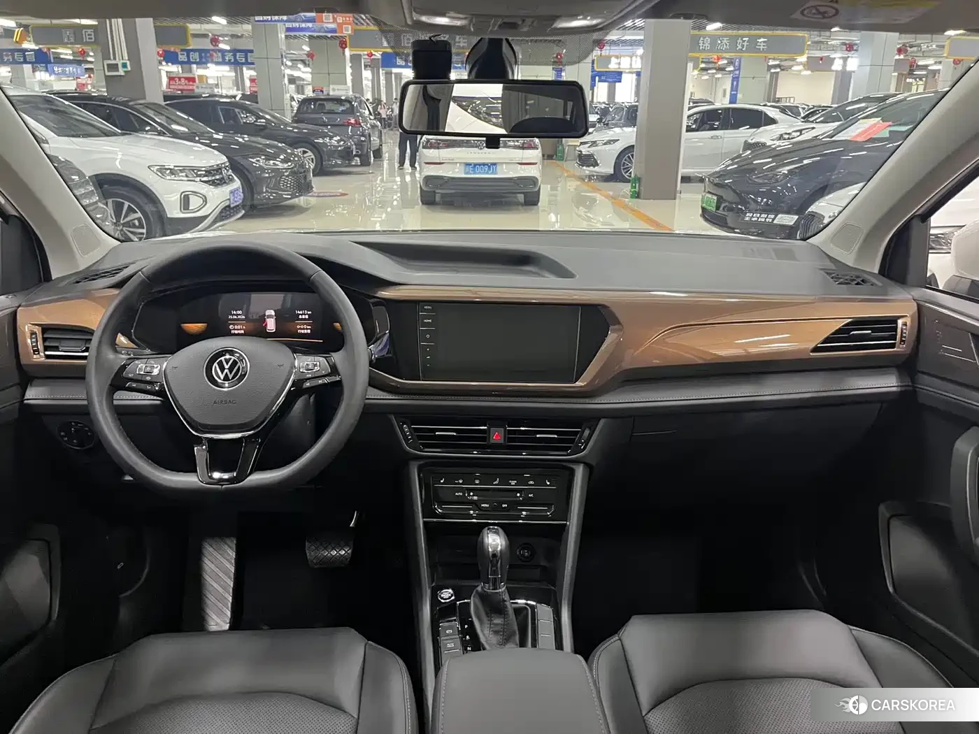 Volkswagen Tharu 2022 Белый из Китая, фото 6
