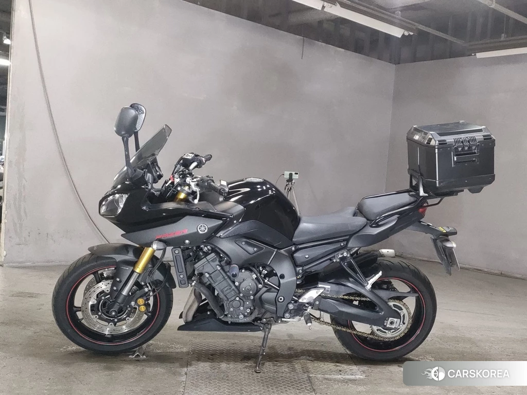 Проданный Yamaha FZ8-S 2015 из Японии