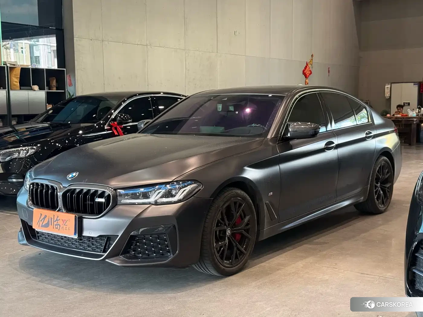 BMW 5 series 2022 Silver/gray из Китая, фото 2