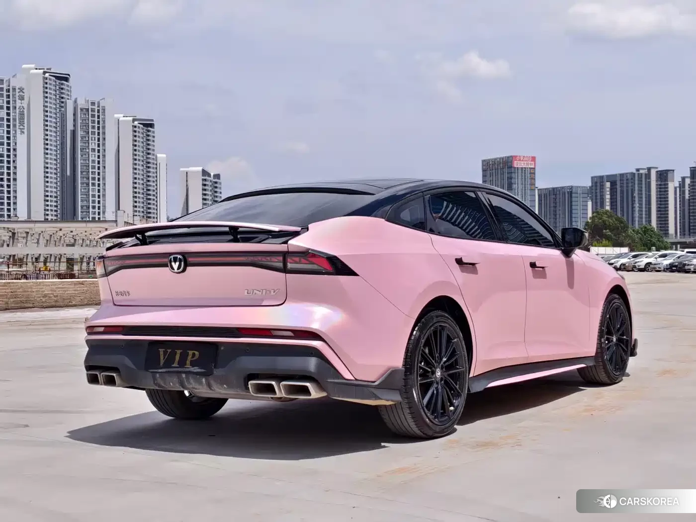 Chang'an UNI-V 2024 Silver/gray из Китая, фото 4