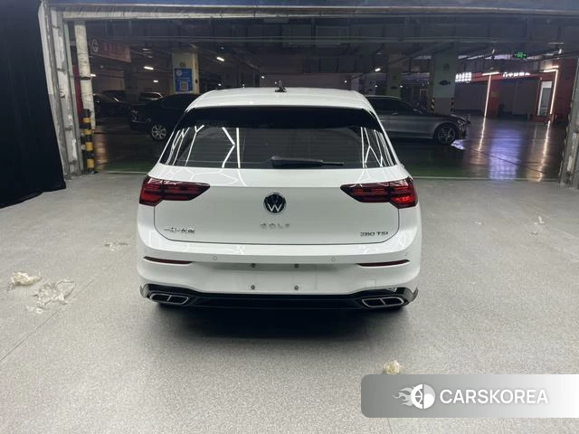 Volkswagen Golf 2023 Белый из Китая, фото 4