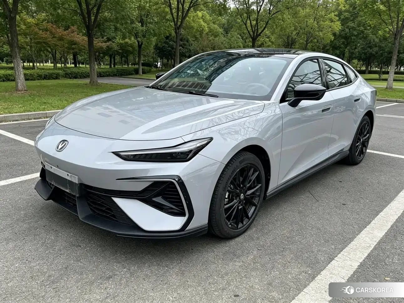 Chang'an Changan UNI-V 2025 Silver/gray из Китая, фото 5