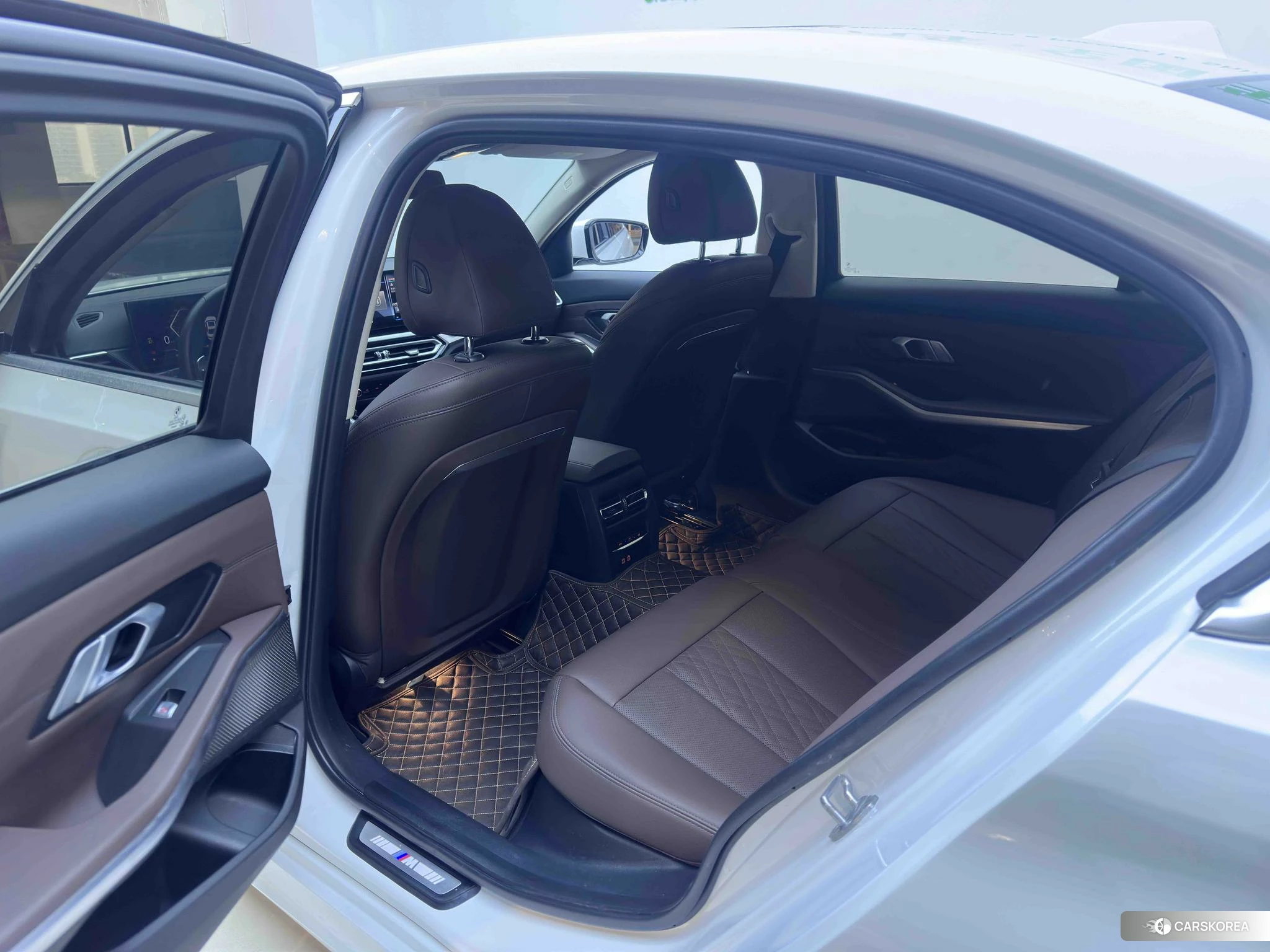 BMW 3 series id 4467583 из Китая 12