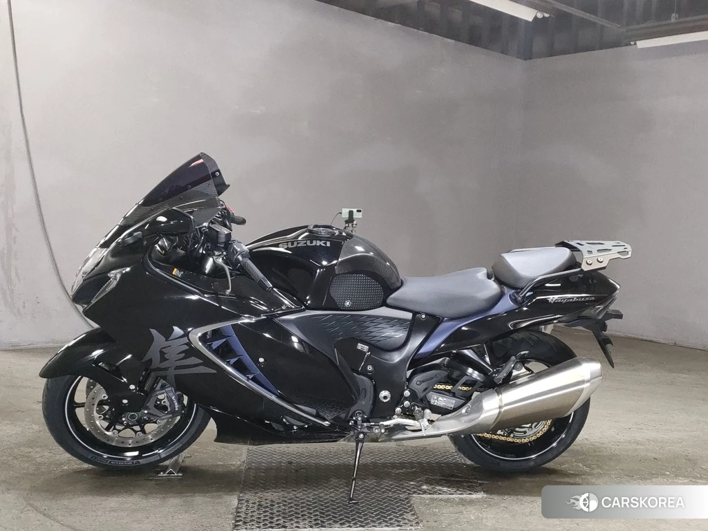 Проданный Suzuki GSX1300R HAYABUSA 2021 из Японии, фото 2