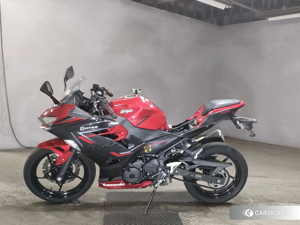 Проданный Kawasaki NINJA 400 2018 из Японии, фото 2