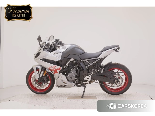 Suzuki GSX-8R 2024 из Японии, фото 2