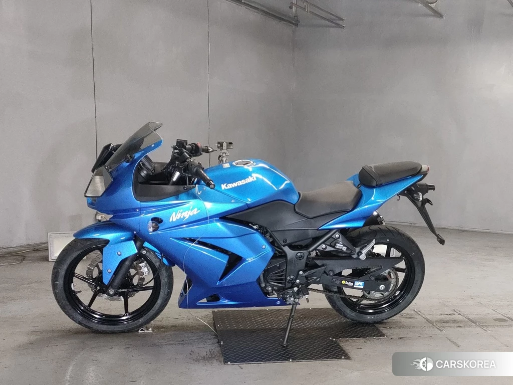 Проданный Kawasaki NINJA 250R id 4173125 из Японии