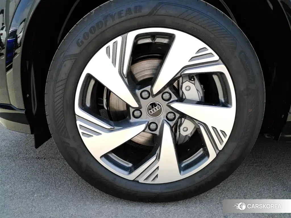 Audi Q6L e-tron id 4515523 из Китая 12