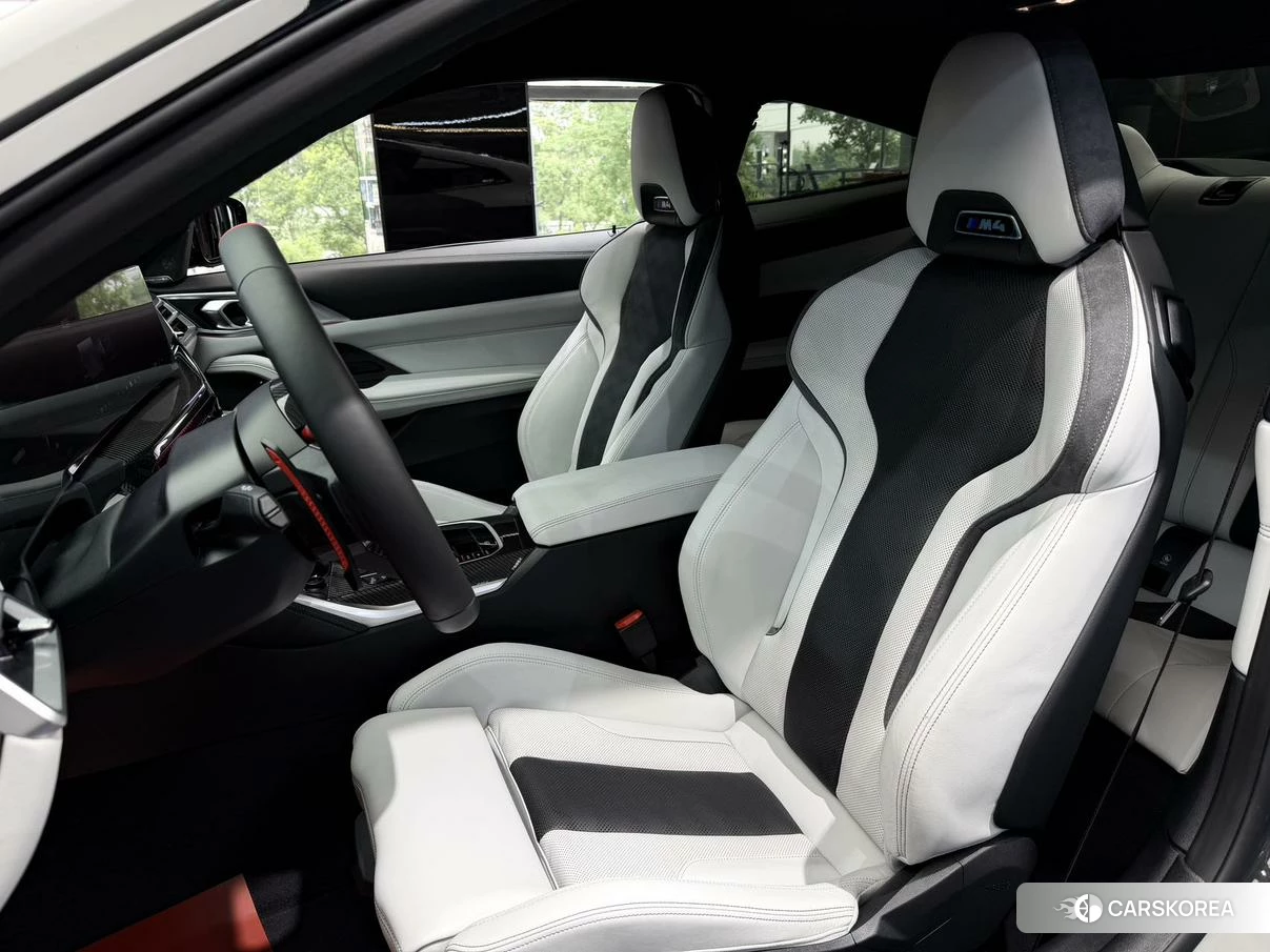 BMW M4 2024 Темно-серый из Китая, фото 4