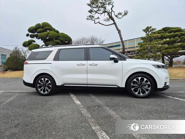 Kia Carnival 4th generation 2023 Белый из Кореи, фото 3