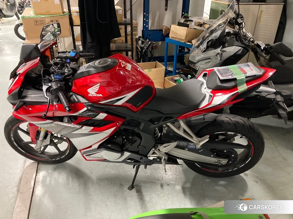 Проданный Honda CBR250RR 2017 из Японии, фото 2