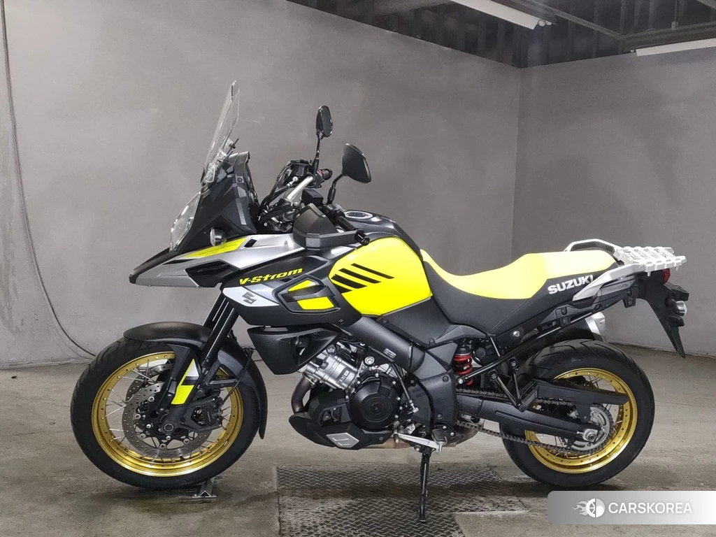 Проданный Suzuki V-STROM 1000XT 2018 из Японии, фото 2