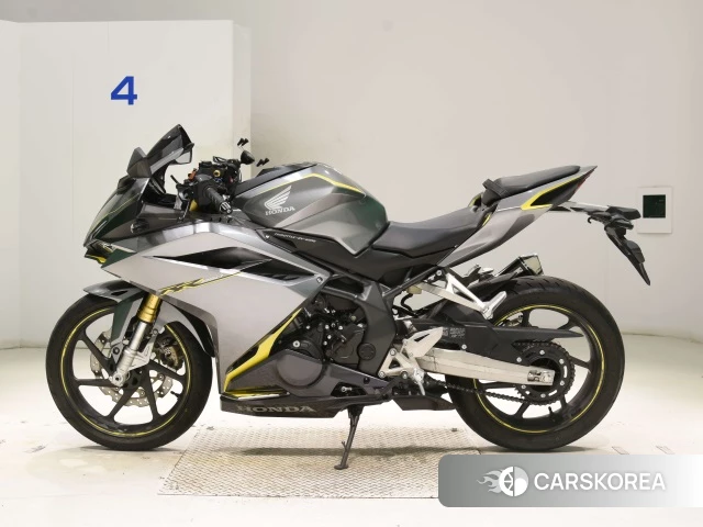 Проданный Honda CBR250RR 2017 из Японии
