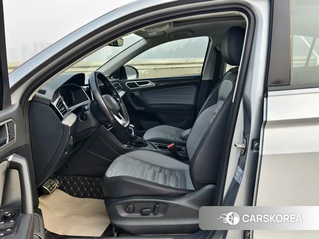Volkswagen Tiguan X 2023 Темно-серый из Китая, фото 6