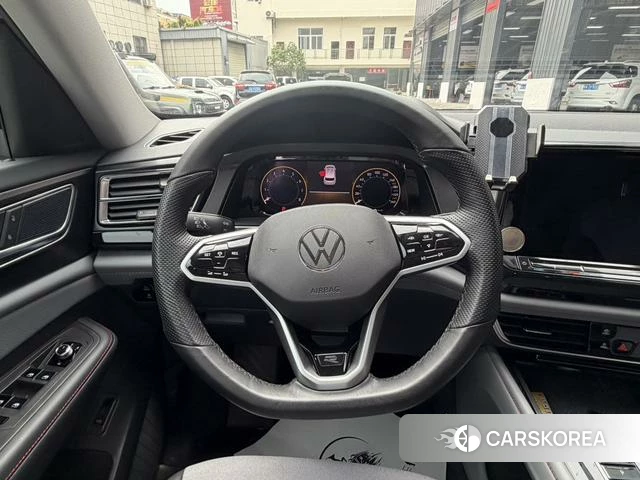 Volkswagen Tourang 2022 Черный из Китая, фото 4