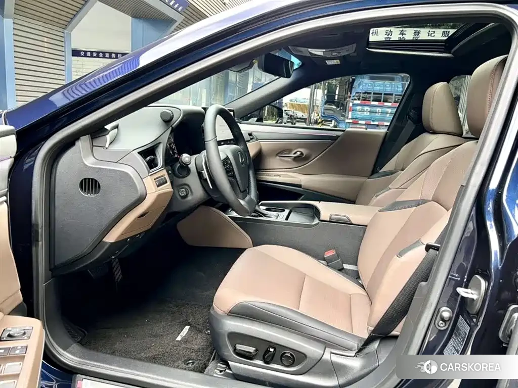 Lexus ES 2025 Синий из Китая, фото 2