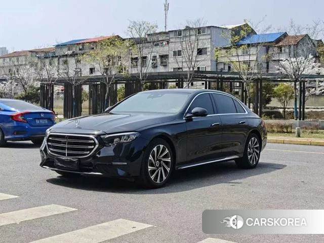 Mercedes-Benz E-class 2024 Черный из Китая, фото 2