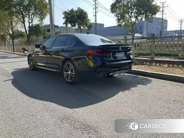 BMW 5 series 2023 Черный из Китая, фото 2