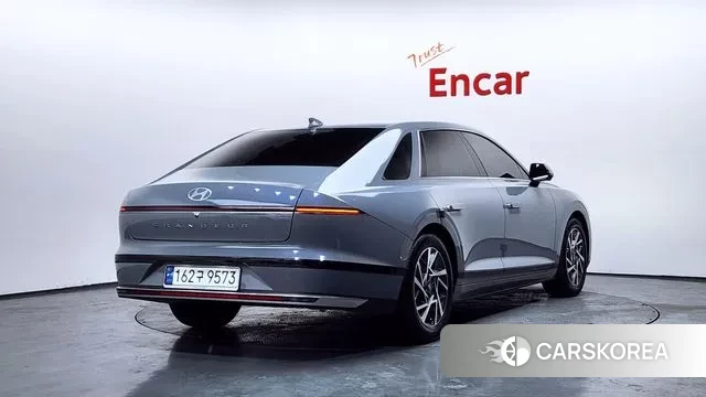 Hyundai Grandeur (GN7) id 3649556 из Кореи 12