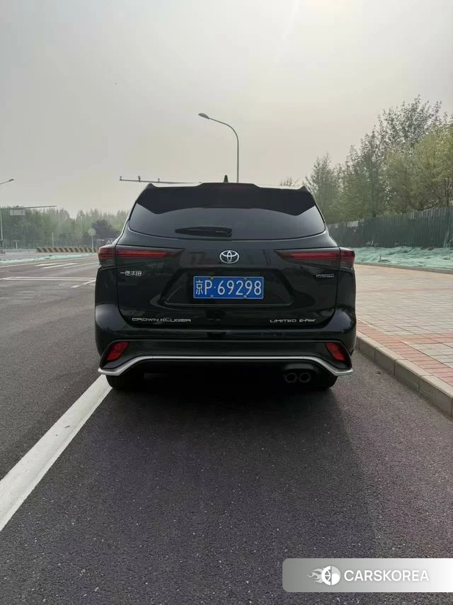 Toyota Crown Lufang 2023 Черный из Китая, фото 2