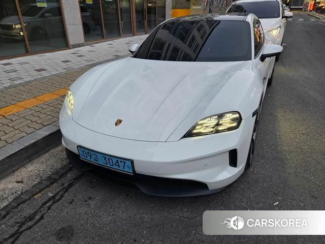 Porsche Taycan 2025 Белый из Кореи, фото 2