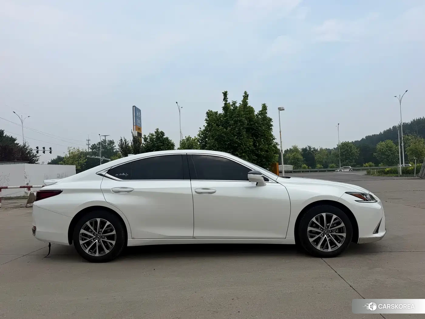 Lexus ES id 4515564 из Китая 11