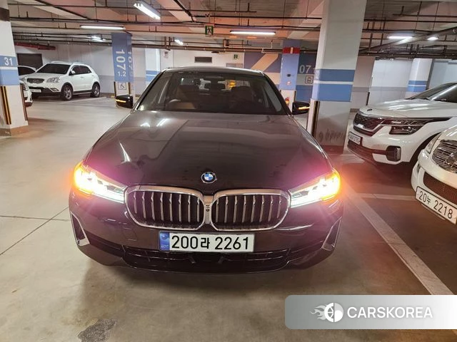 BMW 5 Series (G30) id 3819489 из Кореи 7