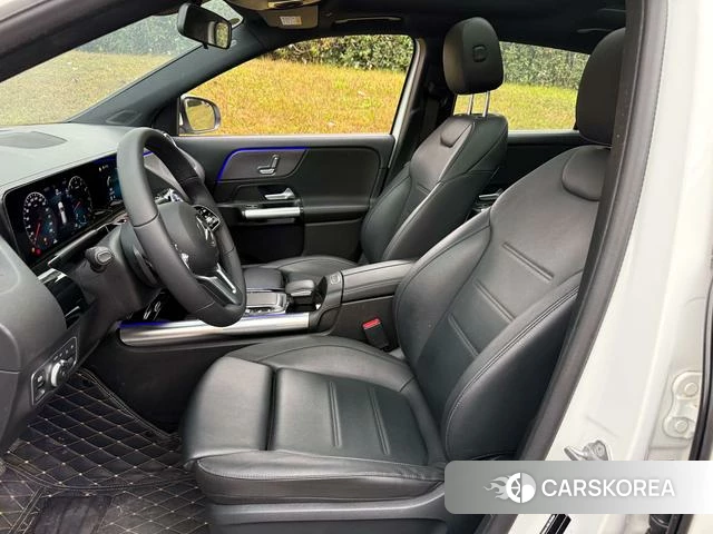 Mercedes-Benz GLA 2023 Белый из Китая, фото 2