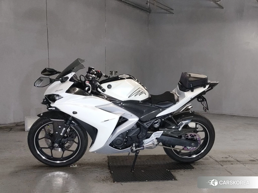 Проданный Yamaha YZF-R25 2016 из Японии