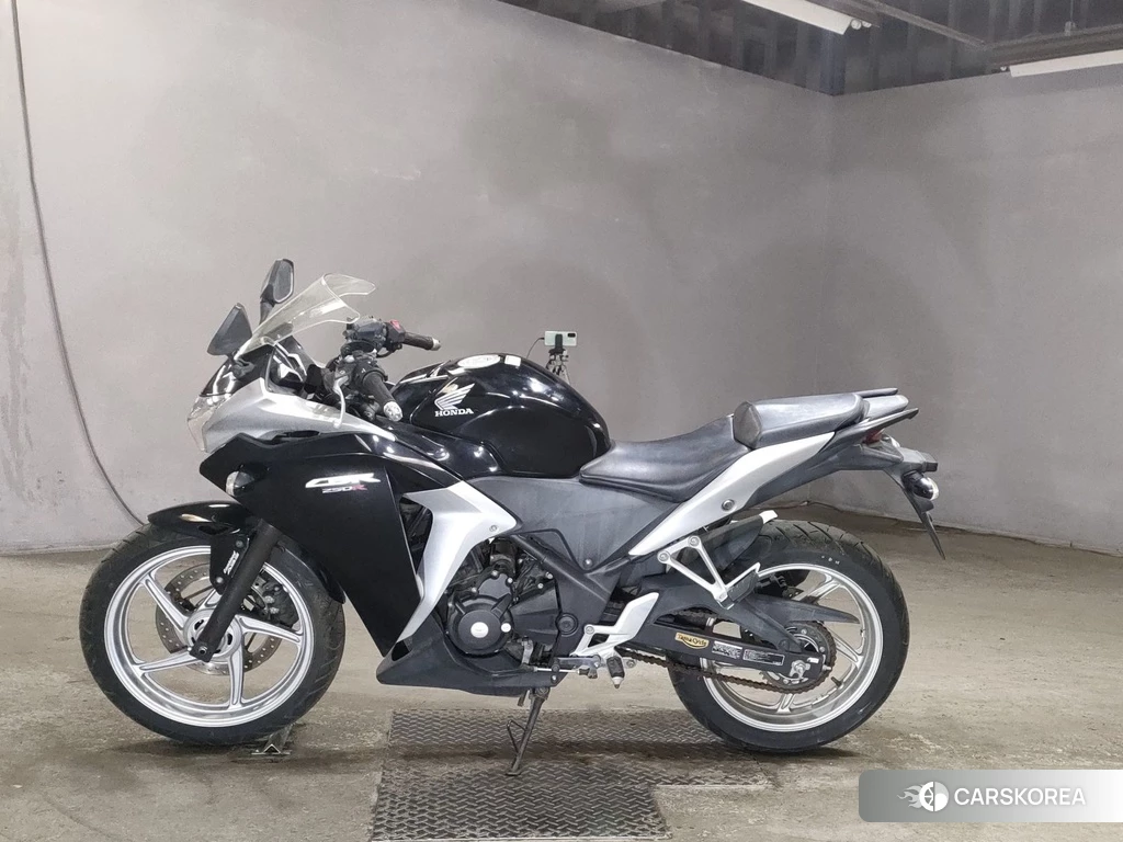 Проданный Honda CBR250R 2011 из Японии