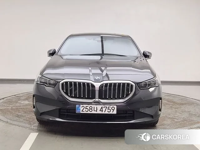 BMW 5 Series (G60) id 3477289 из Кореи 12