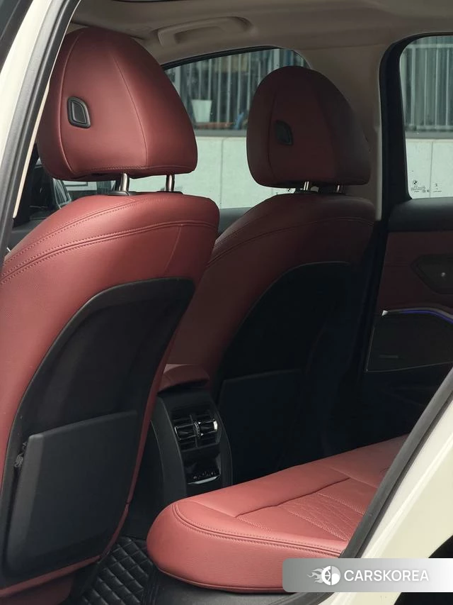 BMW 3 series 2022 Белый из Китая, фото 2