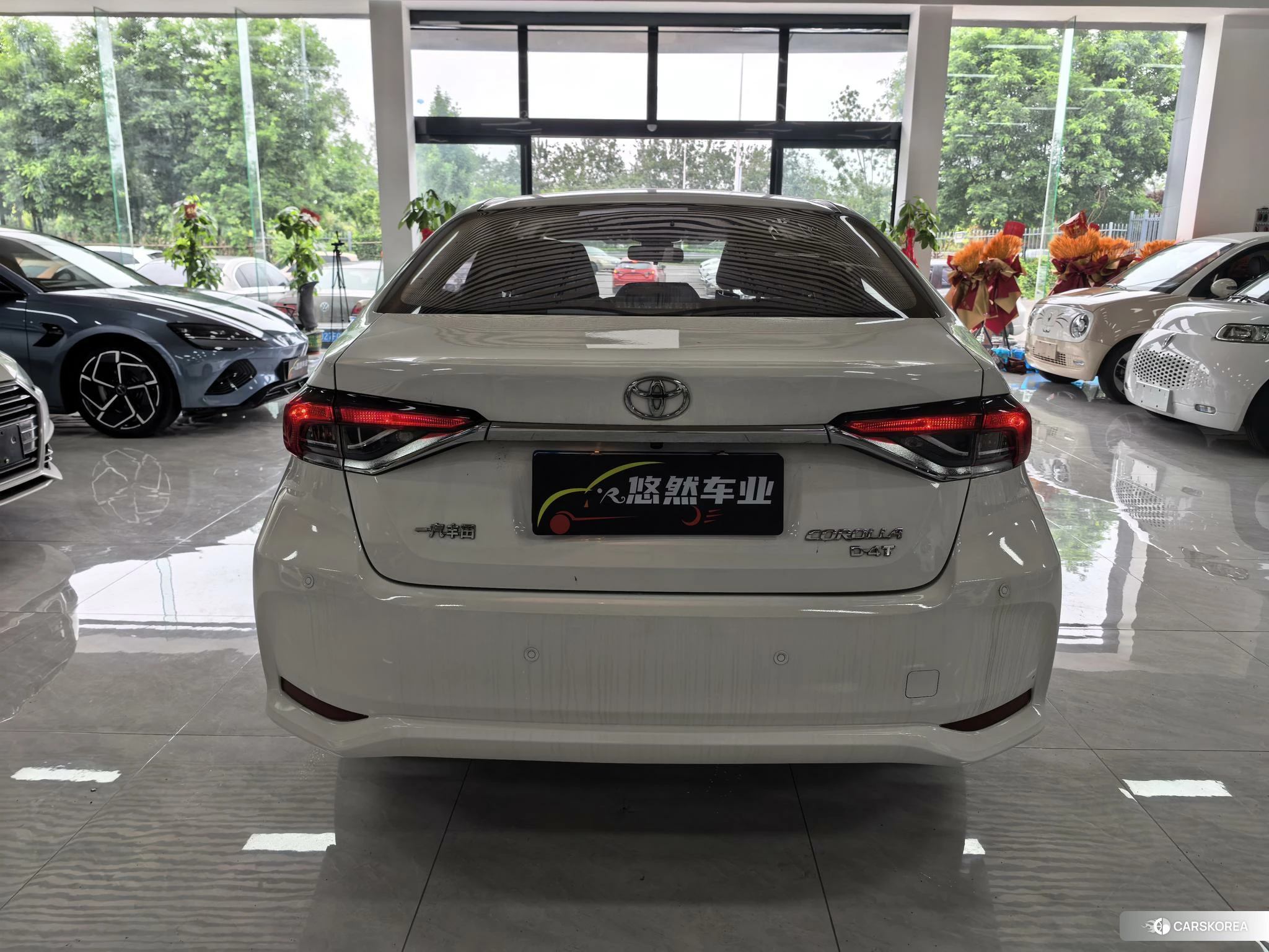 Toyota Corolla 2023 Белый из Китая, фото 4