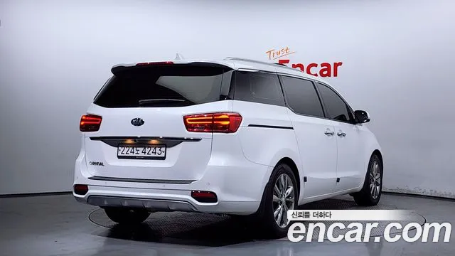 Kia The New Carnival id 2471174 из Кореи 12