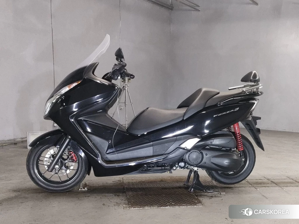 Проданный Honda FORZA 2013 из Японии