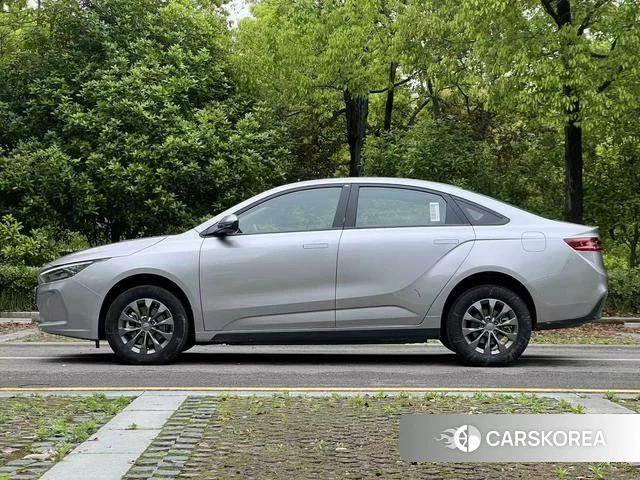 Geely Geometry A id 4209680 из Китая 8